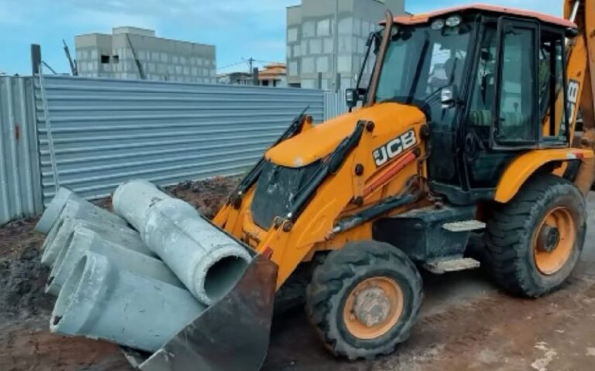 Rio das Ostras intensifica obras de drenagem para combater alagamentos em 11 bairros