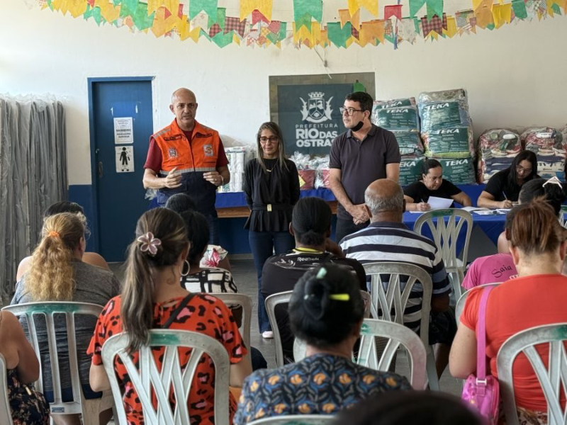 Rio das Ostras amplia assistência às famílias atingidas pelas chuvas com entrega de kits e cestas básicas