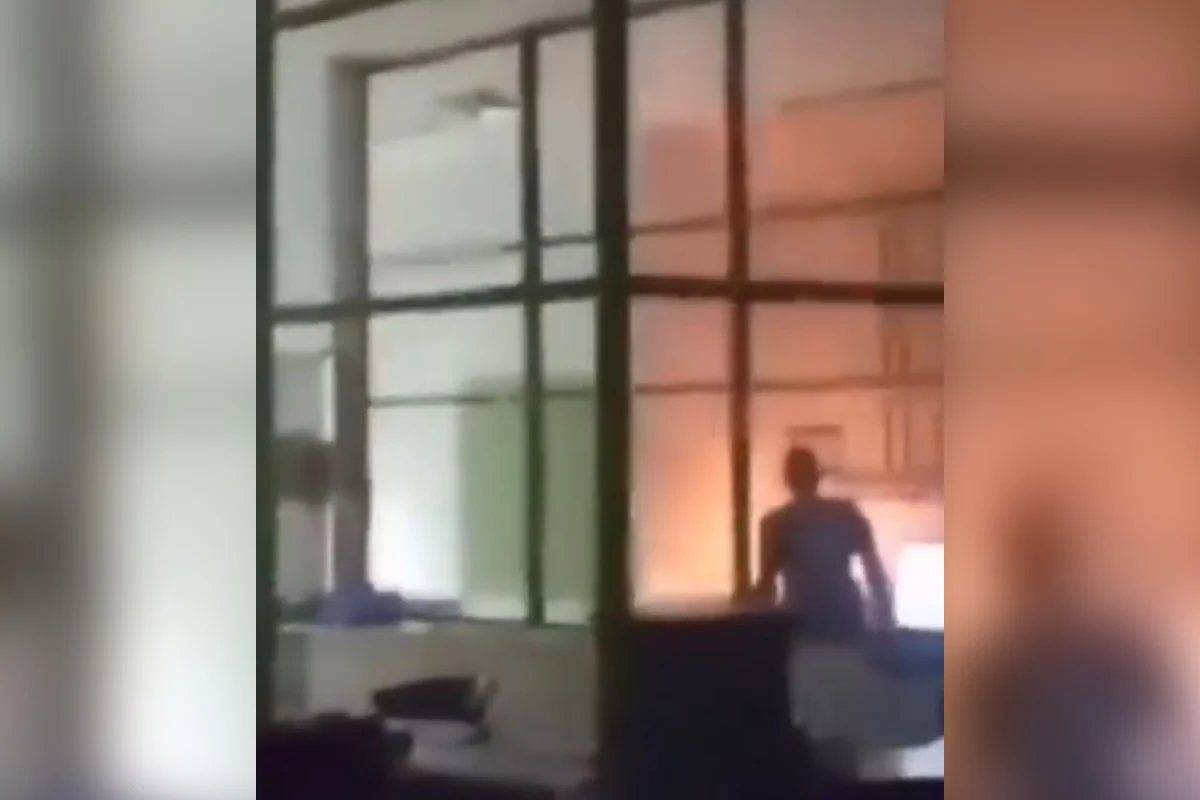 Homem ateia fogo em outro paciente dentro de hospital na Barra da Tijuca, no Rio; veja vídeo