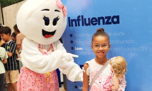 💉 Rio das Ostras terá vacinação para crianças, adolescentes e adultos no Shopping Plaza neste sábado