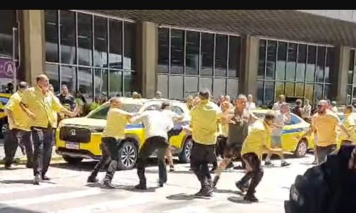 Mudança nos pontos de táxi do Galeão provoca insatisfação entre motoristas
