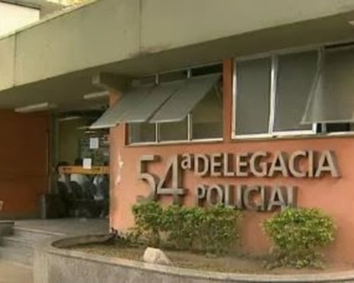 🚨 QUATRO PESSOAS SÃO BALEADAS EM BELFORD ROXO; POLÍCIA INVESTIGA