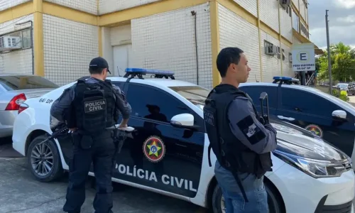 Operação no RJ investiga suposta colaboração de PMs com o Comando Vermelho