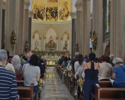 Festa de Santa Teresa reúne fiéis e celebra tradição religiosa em Teresópolis