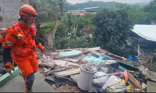 Desabamento em Niterói deixa duas pessoas gravemente feridas; vítimas foram resgatadas dos escombros