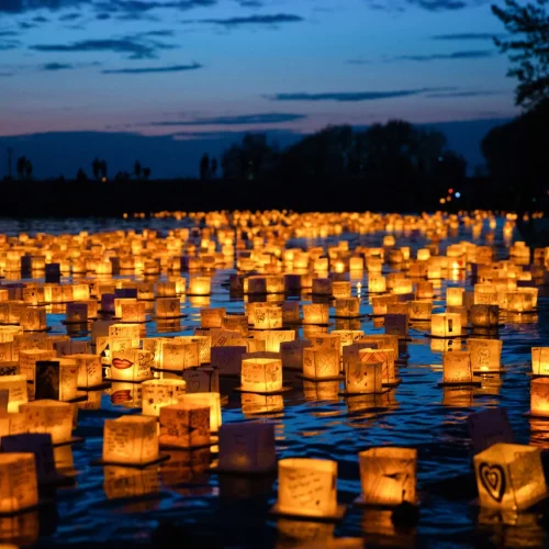 Rio recebe pela primeira vez o Water Lantern Festival, tradicional festival de lanternas flutuantes da Tailândia